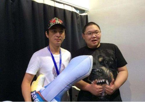 成人礼服pdd测评视频,成人礼服品质与时尚潮流一览