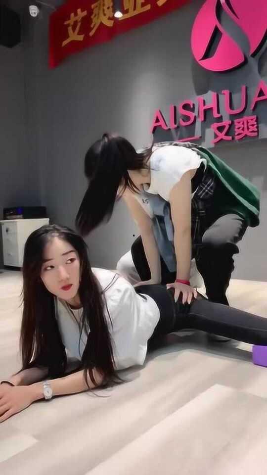 教练成人撕腿训练视频,教练亲授高效动作技巧