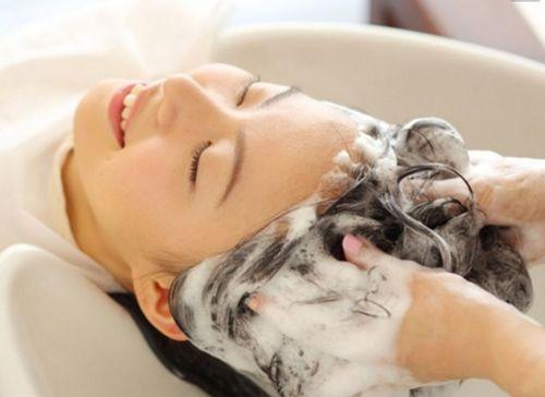 成人洗鼻涕用纸洗好吗视频,纸巾洗鼻真的好吗？揭秘洗鼻正确方法